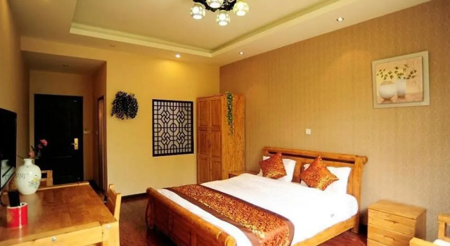 Mount Emei Happy Hotel