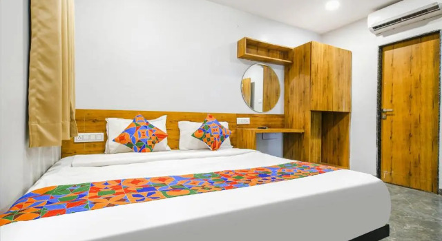 Номер Deluxe Fabhotel Unity Landmark