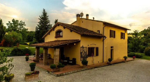 La Casa Degli Olmi, Buchen Sie Hotel Hotels in Elsa-Tal mit Parkplatz, Parkplätze