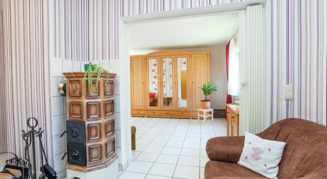 Flat in Densberg with nearby forest, Prenota Appartamento Densberg Germania