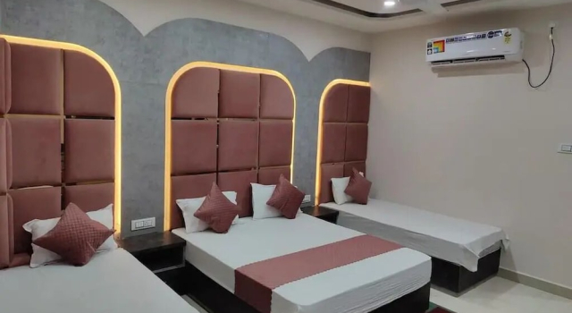 Hotel Kesar, Забронировать Отель Читракут штат Уттар-Прадеш