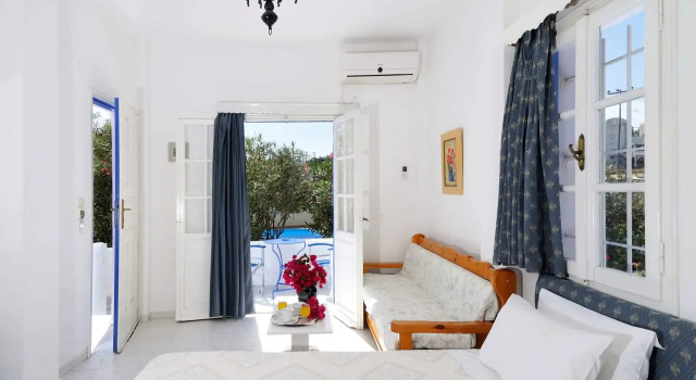 Трёхместный номер Standard Melina Hotel