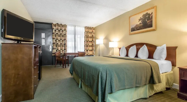 Quality Inn Lawton, Prenota Hotel Hotel a Oklahoma con piscina, Piscina
