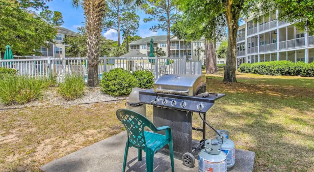 Апартаменты с 2 комнатами с балконом Sunny Coastal Condo ~ 1 Mi to N Myrtle Beach!