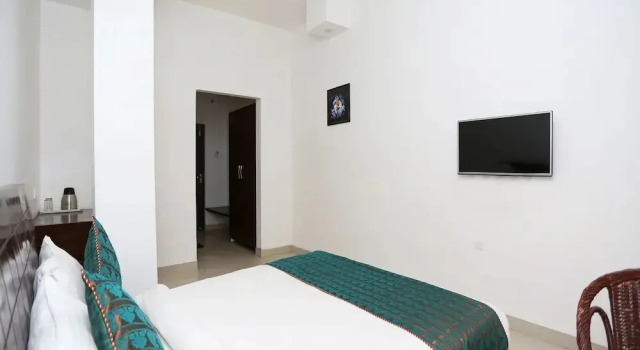Hotel Varanasi International, Забронировать Отель Варанаси штат Уттар-Прадеш, рядом с Bharat Mata Temple