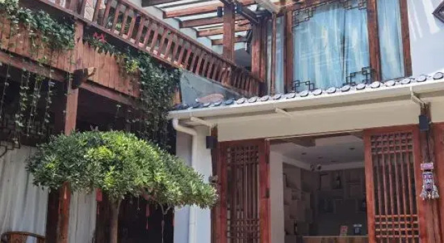 Lijiang Nianji 1913 Travel Theme Inn