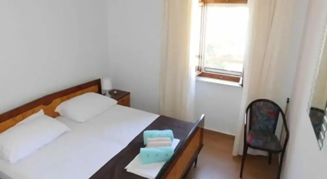 House Fortuna -stone house just few min.from beach, Забронировать Отель Отели Петрчане с парковкой, рядом с Частный Пляж Пинета, Парковка