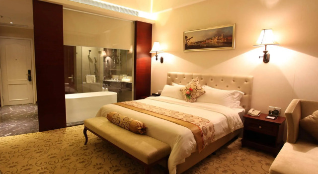 Gin Mao Yuan Hotel Shenzhen, Rezerwuj Hotel Hotele w Shenzhen z parkingiem, Parking