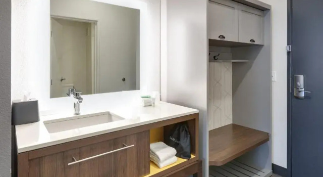 Четырёхместный номер Standard Holiday Inn Twin Falls by IHG