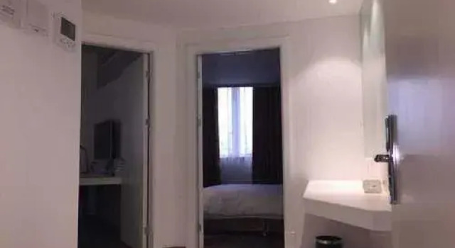 Yue Rong Ting Jingan Service Hotel, Varaa Hotelli Jing'an 