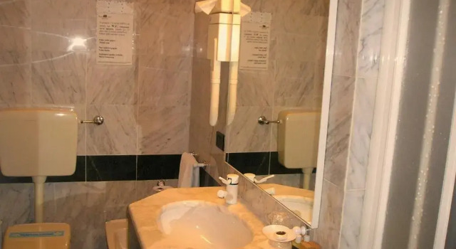 Четырёхместный номер Standard Park Hotel Villa Leon dOro