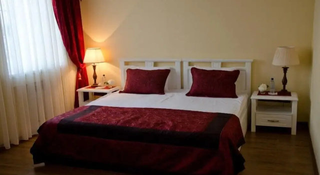Полулюкс Comfort Hotel Jipek Joli