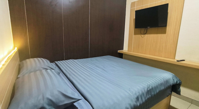 Standard Zimmer J&L Inn Semarang