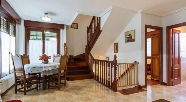 Exquisite Holiday Home in Carasa With Private Garden, Buchen Sie Hotel Carasa Kantabrien