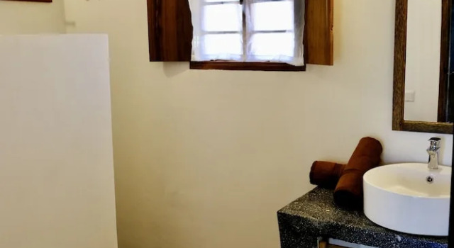 Семейные апартаменты с 2 комнатами с балконом и с видом на бассейн Nyumbani Residence Suites