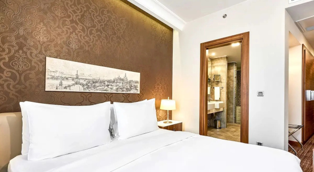 Люкс Отель Radisson Blu, Подол, центр Киева
