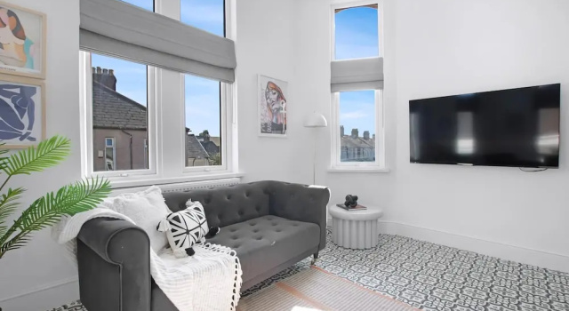 Апартаменты The Family Nest 3-bed Apartment With Parking