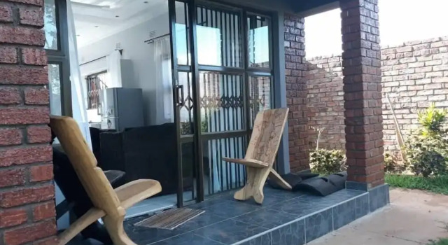 Коттедж KhayaLethu Holiday Home