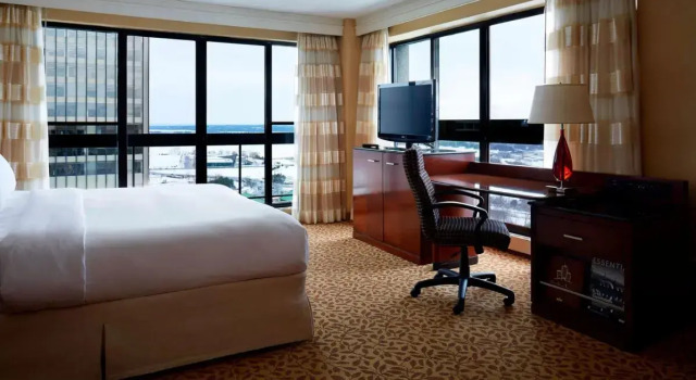 Номер Premium Ottawa Marriott Hotel