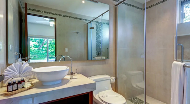 Апартаменты Anam 1 bedroom apartment with balcony sleeps 3
