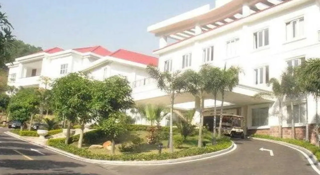 Xin Hua Yuan, Rezerwuj Hotel Hotele w Zhuhai z parkingiem, Parking