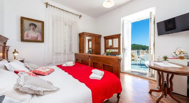 Villa Adriatica - 4 bedroom vacation house