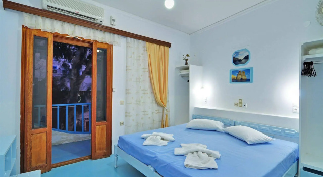 Aphrodite Of Milos, Prenota Residence Hotel a Milo con parcheggio, Parcheggio
