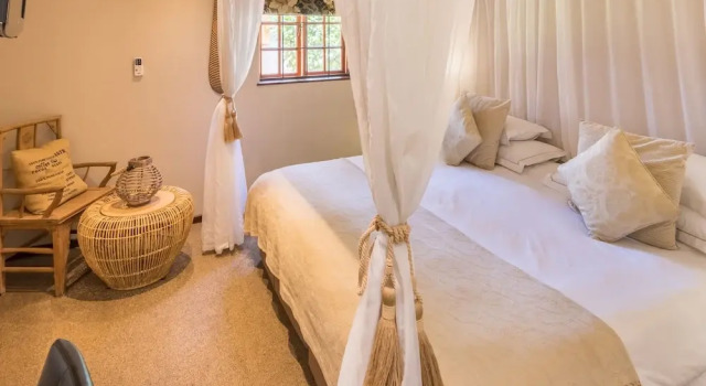 Двухместный номер Comfort Constantia Hotel and Conference Centre