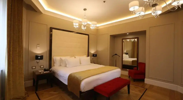 Yerevan Presidential Suite Royal Tulip Grand Hotel Yerevan