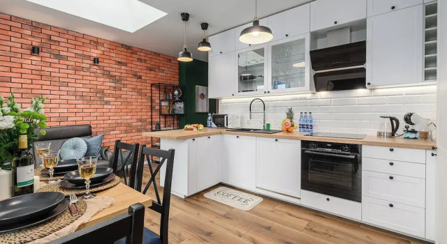 Lumina luxury apart with beautiful view, Забронировать Отель Отели Лодзинское воеводства с парковкой, рядом с Улица Петрковская, Парковка