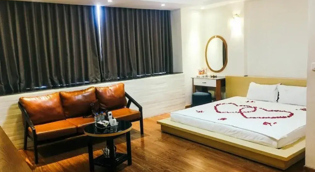 Hoang Gia Hotel 150 Nghi Tam HN-BayLux