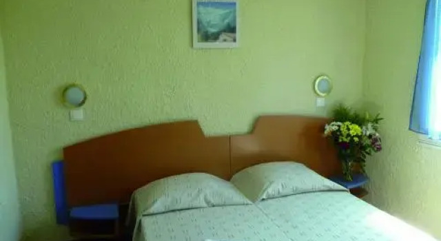 The Sénéquet VTF Holiday Village To Blainville, Забронировать Отель Отели Бленвиль-сюр-Мер с бассейном, рядом с Гольф-клуб Coutainville, Бассейн