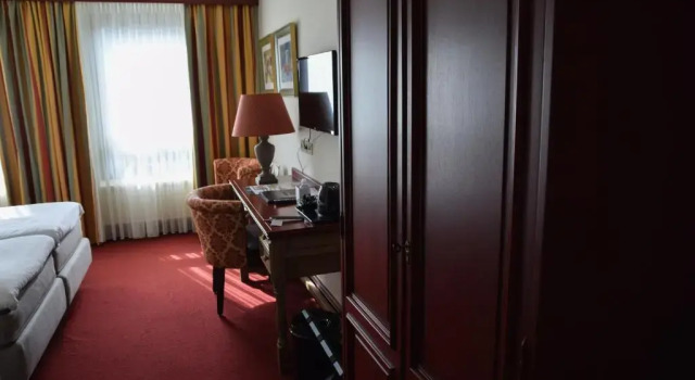 Двухместный номер Comfort Golden Tulip West Ende