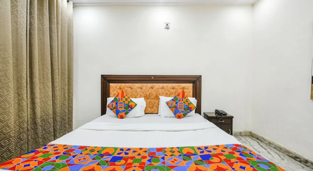 Номер Deluxe FabHotel Royal Inn - Sector 22D, Chandigarh