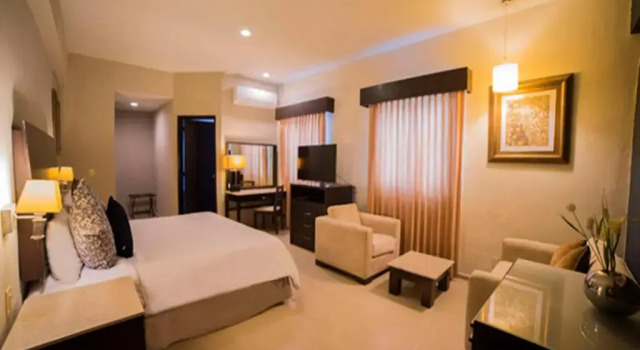 Полулюкс Hotel Grand Marlon