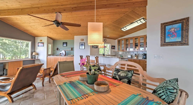 Direct Oceanfront, Big Island Home