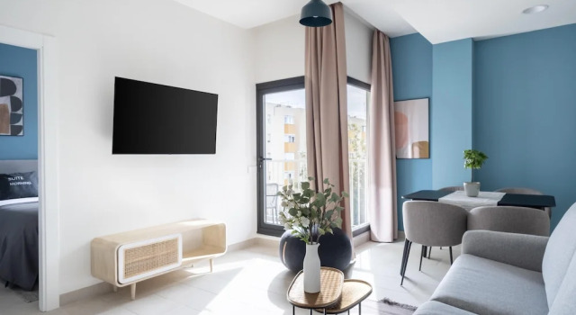 Апартаменты Deluxe с балконом Limehome Sevilla Calle Torcuato Luca de Tena - Digital Access