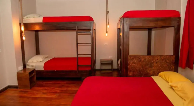 Camera Standard Hostal Restaurant La Cigale