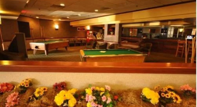 The Moraine Inn Suites & Conference Center, Varaa Hotelli Moraine Ohio
