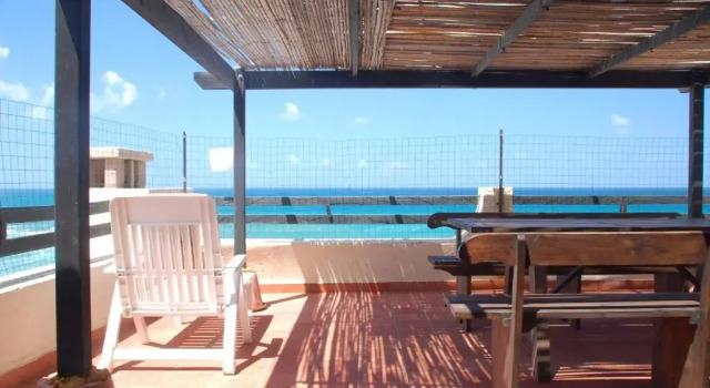 Коттедж с 3 комнатами Villa Alabe - Waterfront Apartments in Bosa Porto Alabe