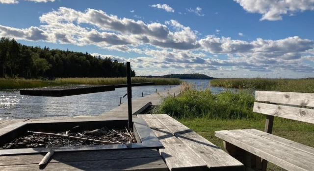Вилла Deluxe Two Lakefront Villas with Hot Tub & Dock