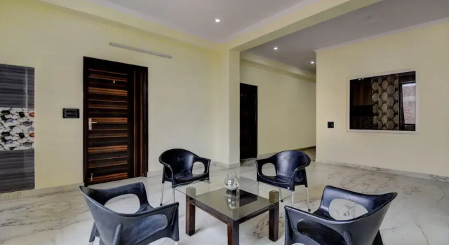 OYO 16809 Home Jagsheelaanchal Splendid Studio JLN Marg, Забронировать Отель Отели штата Раджастхана с парковкой, Парковка
