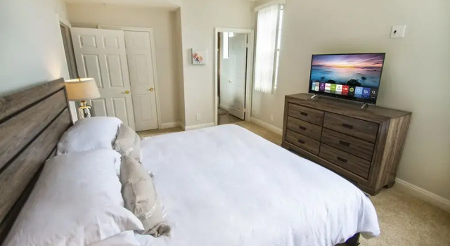Beverly Hills luxury 2 Bed 2 Bath, Забронировать Отель Отели Лос-Анджелеса 4 звезды, рядом с Торговый центр Beverly Center, 4*