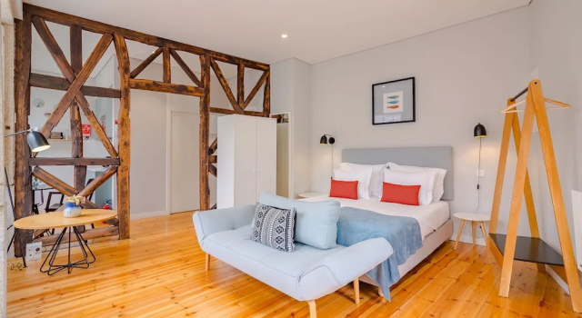 Студия с балконом YOUROPO - City Center Ribeira Porto