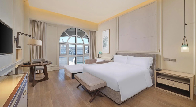 Номер Deluxe Hilton Dalian Golden Pebble Beach Resort