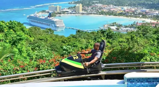 Luxury 2br Home Facing Beach W/Pool Montego Bay #5, Rezerwuj Hotel Hotele w Montego Bay Coast z basenem, Basen