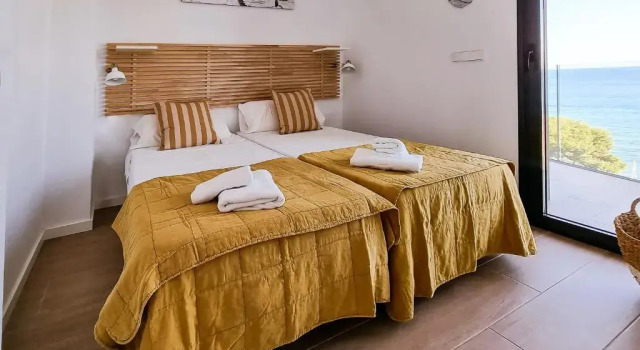 Апартаменты Modern sea front REEF APARTMENT