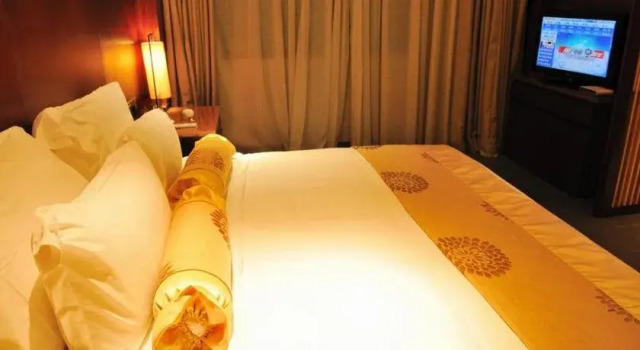 Sanjiang Forest Hot Spring Dumashi Hotel, Boek Hotel Xianning Hubei