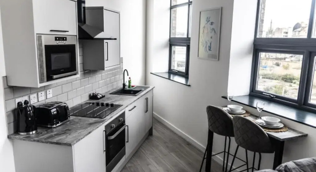Апартаменты Deluxe Spire Accommodations Ltd.