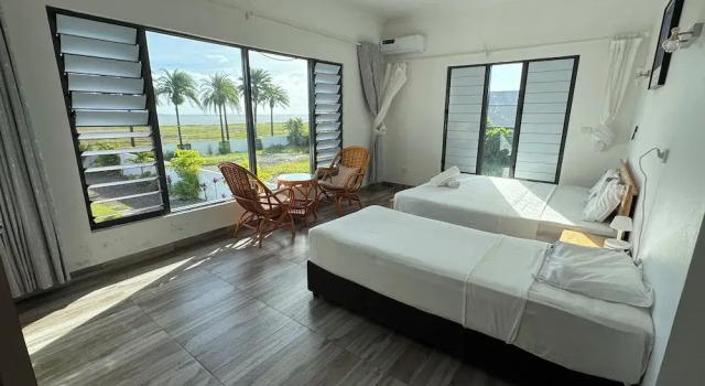 Вилла Superior с 6 комнатами с видом на озеро Lake Side Deluxe Villa